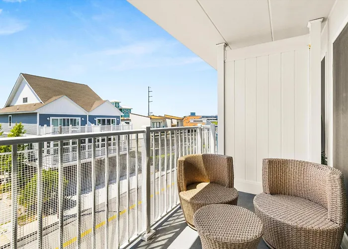Сasa de vacaciones Coastal Retreat Steps & Oc View *