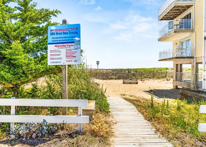 Coastal Retreat Steps & Oc View
